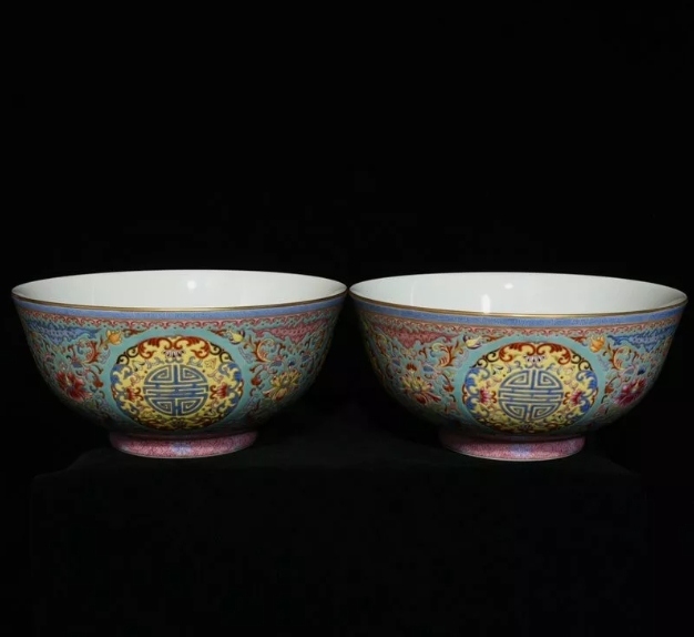 色琺瑯彩花文 杯・茶碗 一対